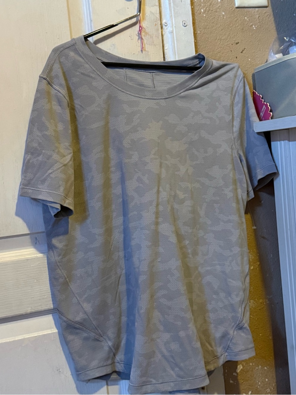Lululemon Men's Short Sleeve Crewneck Shirt - Light Gray